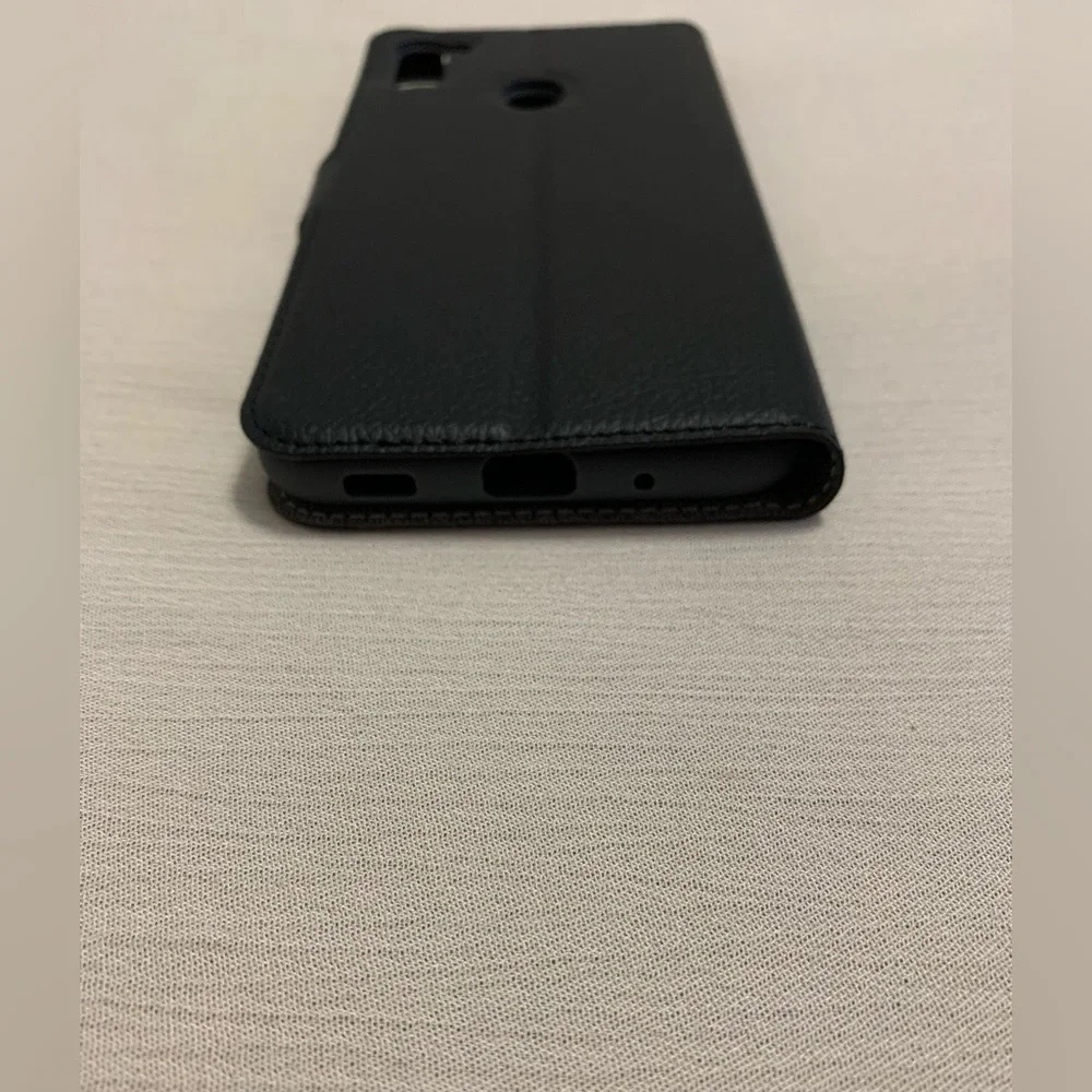 Samsung Galaxy A11 FOLIO | Protective Case Metro by T-Mobile